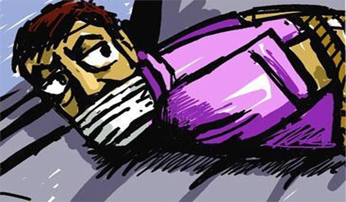 ऑटो में बिठाकर लूटा और पीट-पीट कर एक को उतारा मौत के घाट