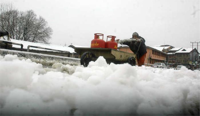 सेना का शिविर हिमस्खलन की चपेट में, 1 जवान की मौत