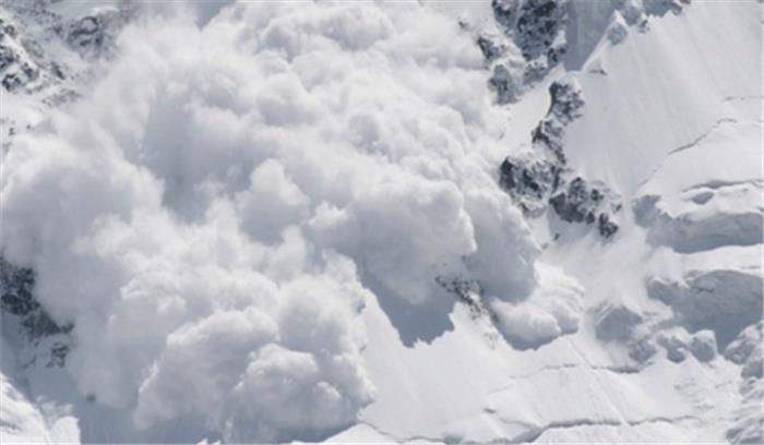 कश्मीर : कुपवाड़ा में भयानक हिमस्खलन,कई लोग हुए लापता