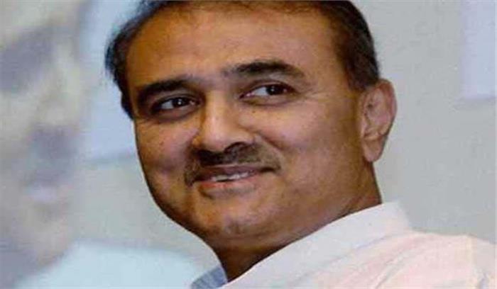 फुल्ल पटेल विमानन मामले में सीबीआई के सक्षम पेश