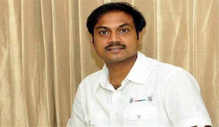 महेंद्र सिंह धौनी अभी भी विश्व के नंबर वन विकेटकीपर: प्रसाद