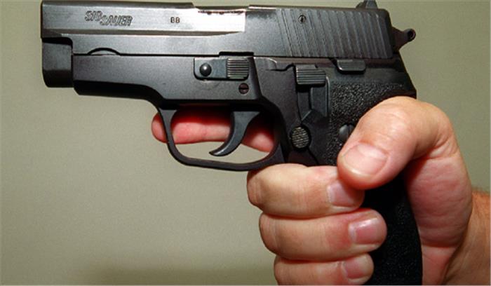 अज्ञात बदमाशों द्वारा गोली मारकर डीजीएम की हत्या अज्ञात बदमाशों द्वारा गोली मारकर डीजीएम की हत्या