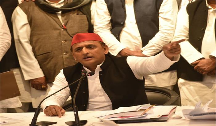 भाजपा सेना का कर रही है अपमान : अखिलेश