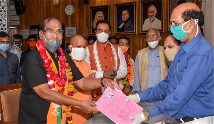 बीजेपी के टिकट पर राज्यसभा जाने वाले यूपी पुलिस के दूसरे रिटायर्ड डीजी हैं बृजलाल बीजेपी के टिकट पर राज्यसभा जाने वाले यूपी पुलिस के दूसरे रिटायर्ड डीजी हैं बृजलाल