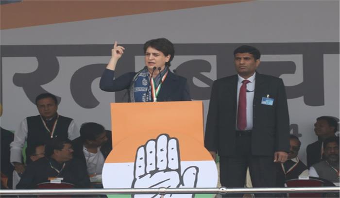 भाजपा की नीतियां देश की समृद्धि पर धब्बा : प्रियंका