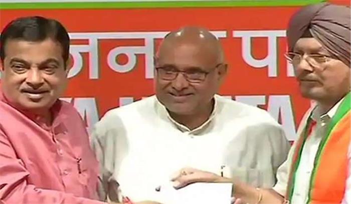 भाजपा में शामिल हुए पूर्व राष्ट्रपति ज्ञानी जैल सिंह के दामाद भाजपा में शामिल हुए पूर्व राष्ट्रपति ज्ञानी जैल सिंह के दामाद