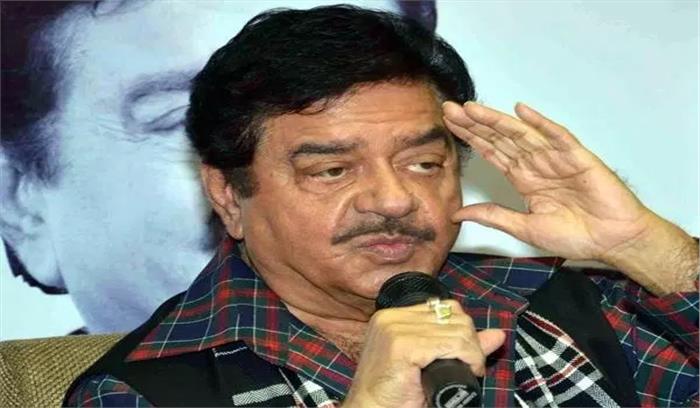 कुमार विश्वास को उम्मीदवार नहीं बनाया जाना आश्चर्यजनक: शत्रुघ्न सिन्हा