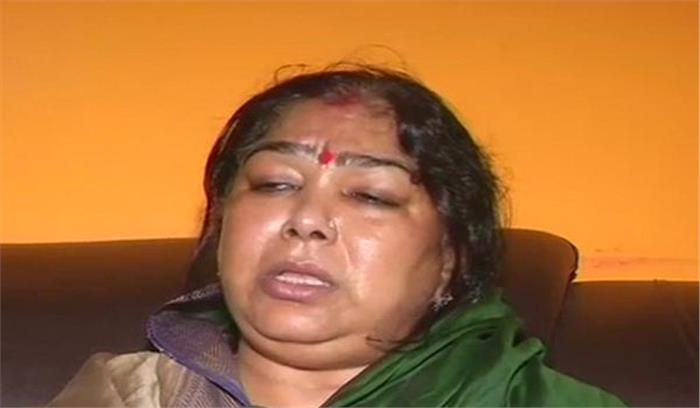 बलात्कार के आरोपी विधायक कुलदीप सिंह की पत्नी ने नारको टेस्ट की मांग की बलात्कार के आरोपी विधायक कुलदीप सिंह की पत्नी ने नारको टेस्ट की मांग की