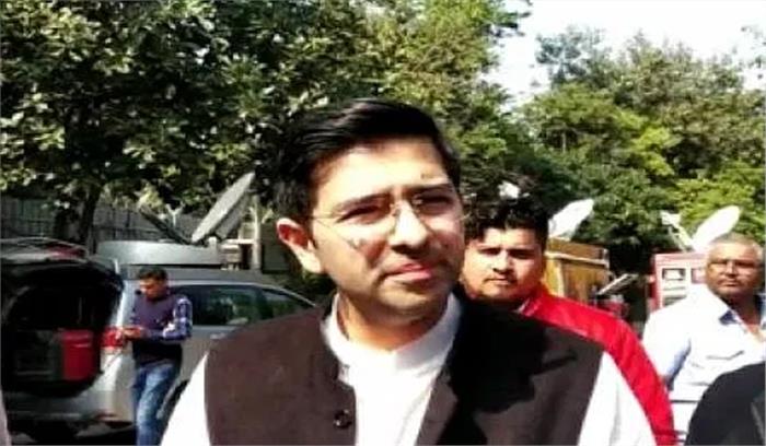 भाजपा नेता घरों में नेटफ्लिक्स देख रहे और प्रवासी संकट का आरोप हम पर लगा रहे : राघव चड्ढा 