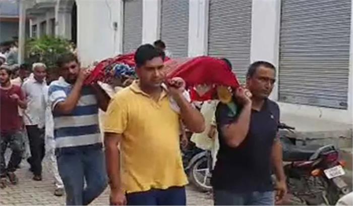 भाजपा नेता की पत्नी ने छत से छलांग लगाई, हुई मौत