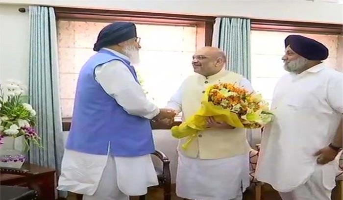 चंडीगढ़ में अमित शाह,  प्रकाश सिंह बादल से की मुलाकात 