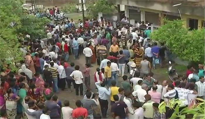 नागपुर में भाजपा कार्यकर्ता कमलाकर के परिवार के पांच लोगों की हत्या