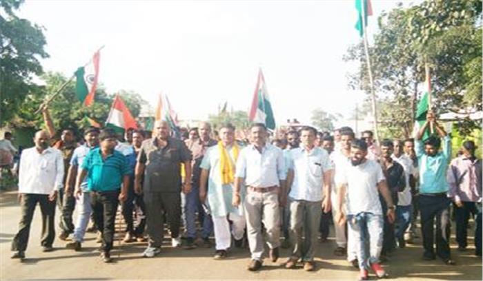 भाजपाईयो ने तिरंगा यात्रा निकाल शहीदों को किया याद