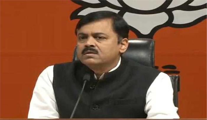 नेहरू परिवार की ‘कहानियों’ पर किताब छपे तो क्या यह सही राजनीति होगी?: भाजपा