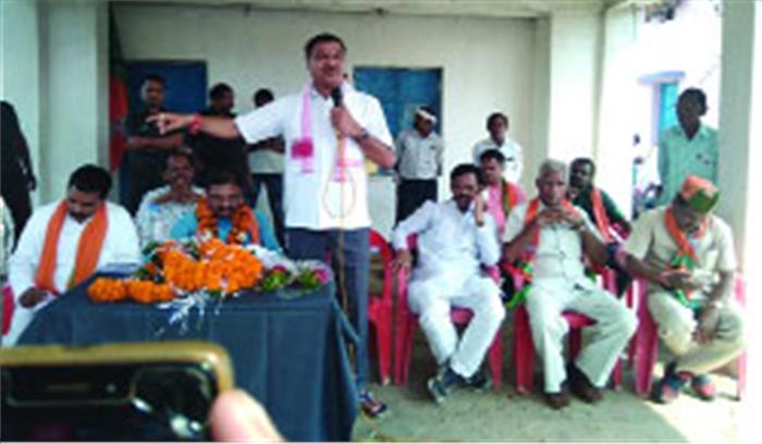 जनसंपर्क यात्रा को मिल रहा व्यापक समर्थन