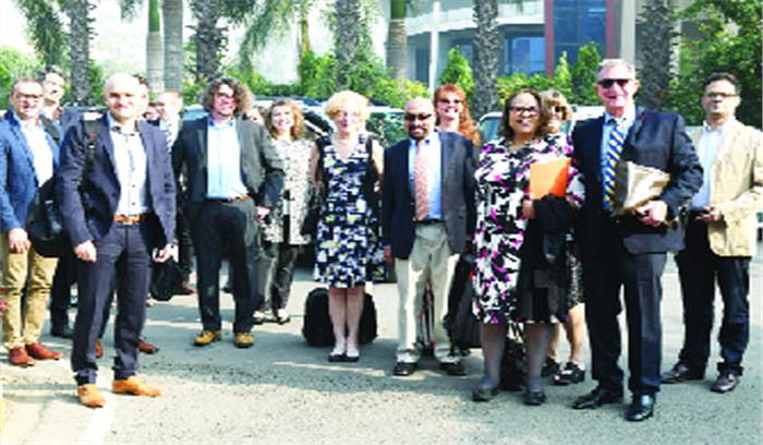 सामाजिक उद्यमिता व वित्तीय परिवर्तन पर हुई चर्चा