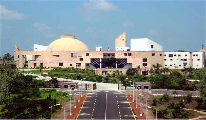 सरकारी जमीन निजी लोगों के नाम, बसपा विधायक का बहिर्गमन