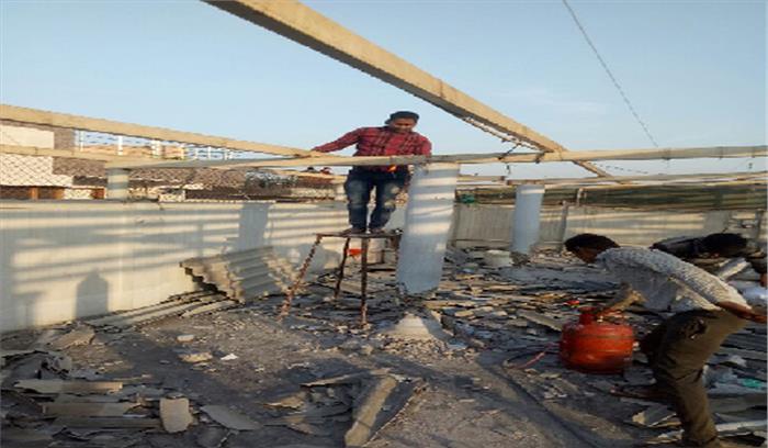 अवैध निर्माण के चलते बाबा वीरेंद्र के आश्रम की पांचवी मंजिल ध्वस्त