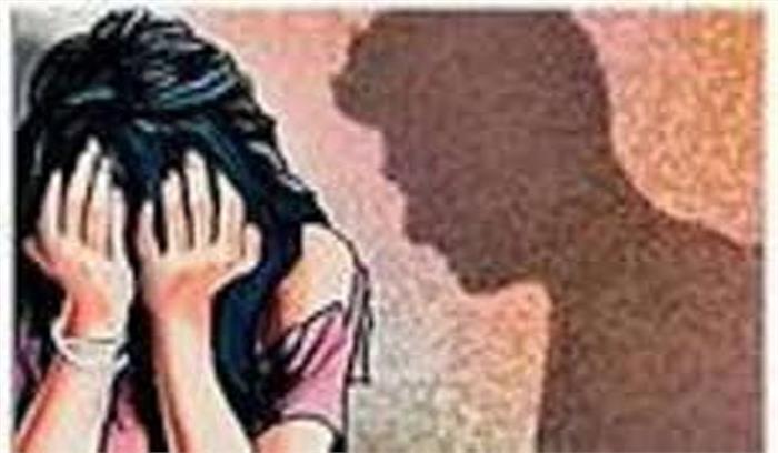 ठाणे के बदलापुर से 17 वर्षीय लड़की का अपहृत ठाणे के बदलापुर से 17 वर्षीय लड़की का अपहृत