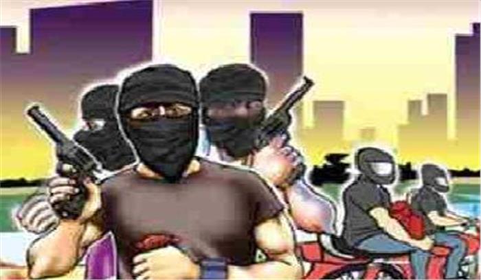 जहांगीरपुरी, शालीमार बाग व कंझावला में लूट