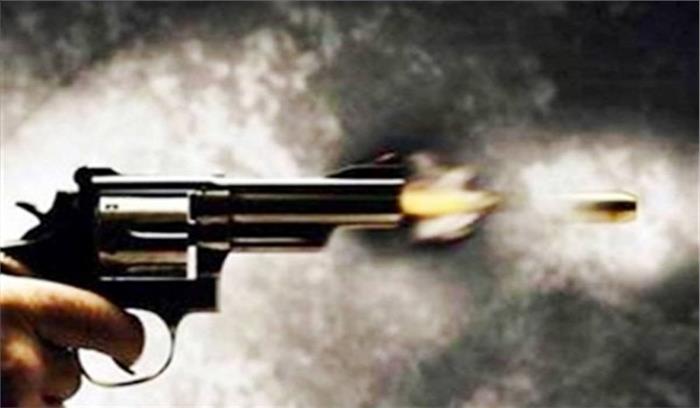 मुठभेड़ में बदमाश को लगी गोली, एक फरार