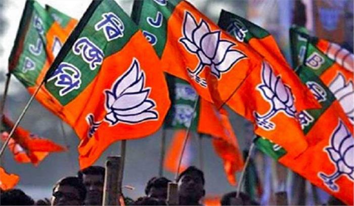 मप्र: भाजपा कार्यकर्ताओं ने धरना देकर दोषियों की गिरफ्तारी की मांग की