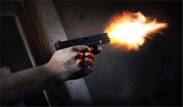 मध्यप्रदेश में दो गुटों में गोलीबारी