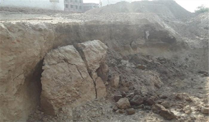 मध्यप्रदेश : मिट्टी का टीला धंसने से पांच मजदूरों की मृत्यु