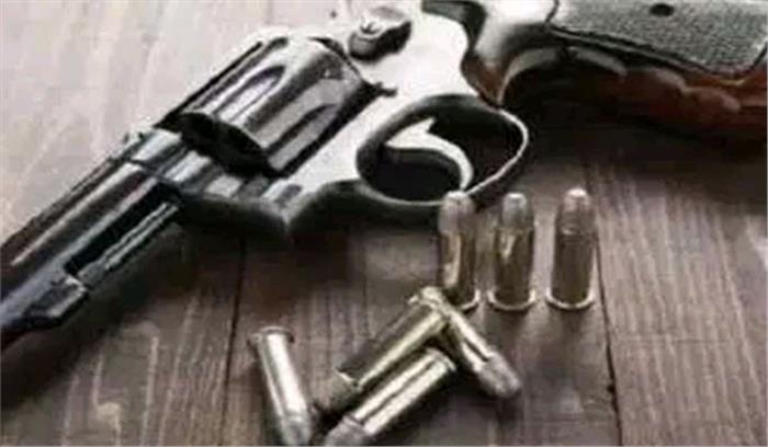 बागपत में असलहा तस्कर गिरफ्तार, तमंचे बरामद