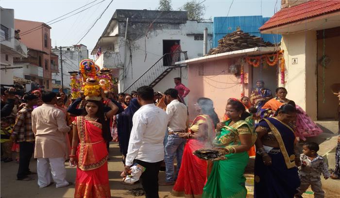 गौरा गौरा उत्सव धूमधाम से मनाया गया