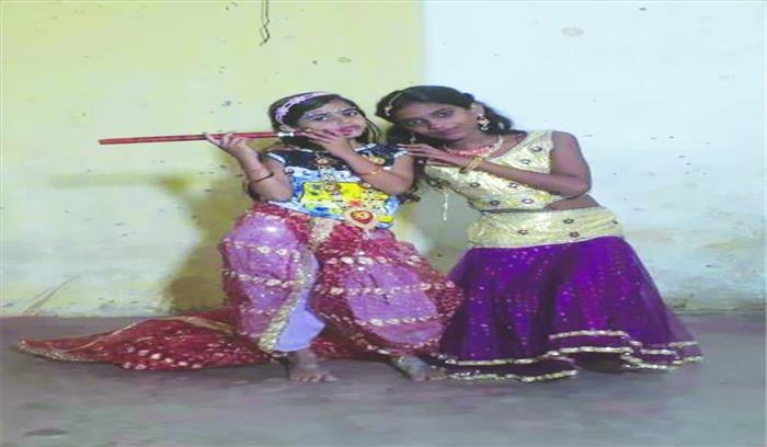 नेवारी में डांस स्पर्धा में प्रतिभागियों ने दिखाया जलवा नेवारी में डांस स्पर्धा में प्रतिभागियों ने दिखाया जलवा