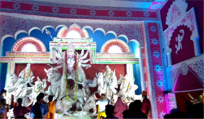 बलिया में दुर्गा पूजा देखने निकली महिला की सड़क दुर्घटना में मृत्यु बलिया में दुर्गा पूजा देखने निकली महिला की सड़क दुर्घटना में मृत्यु