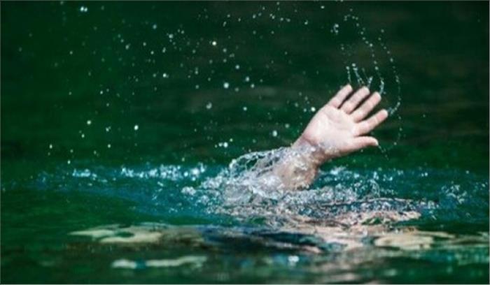 बलिया में पोखरे में डूबकर किशोर की मृत्यु बलिया में पोखरे में डूबकर किशोर की मृत्यु