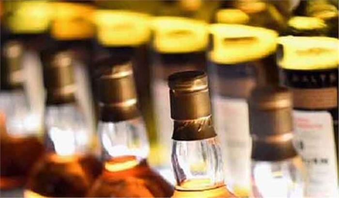 बलरामपुर में 90 बोतल नेपाली शराब बरामद, 1 तस्कर गिरफ्तार
