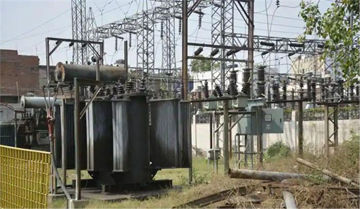 उप्र: बिजली उपकेंद्र में 24 घंटे से धरने पर किसान