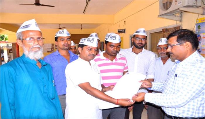 पुष्पेंद्र मुठभेड़ मामला : आप ने की एसआईटी जांच की मांग पुष्पेंद्र मुठभेड़ मामला : आप ने की एसआईटी जांच की मांग