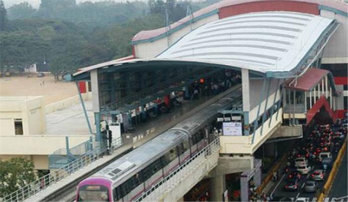 बेंगलुरु:  मेट्रो स्टेशन की सीढ़ी से गिरकर बच्ची की मौत