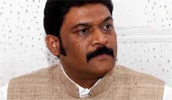 कर्नाटक में कांग्रेस विधायक ने दिया इस्तीफा,सियासी घमासान बढ़ने की आशंका