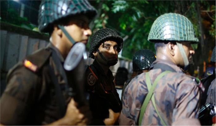 ढाका में प्रधानमंत्री कार्यालय के पास मुठभेड़ में तीन आतंकवादी ढेर ढाका में प्रधानमंत्री कार्यालय के पास मुठभेड़ में तीन आतंकवादी ढेर