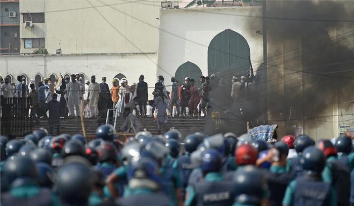 बांग्लादेश में कोरोना प्रतिबंध के खिलाफ हिंसक प्रदर्शन, 1 की मौत