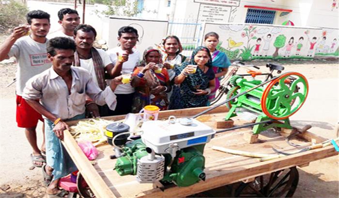 दिव्यांग समूह ने गन्ना रस की दुकान खोली