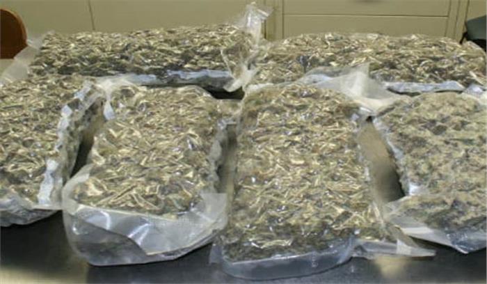 बिहार : करोड़ रूपये मूल्य का गांजा जब्त,दो गिरफ्तार