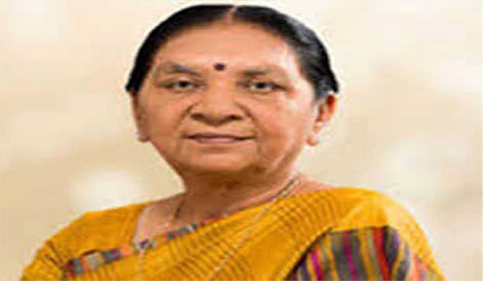 बापू के दिखाए मार्ग पर चलकर हम आत्मनिर्भर बन सकते हैं : आनंदीबेन