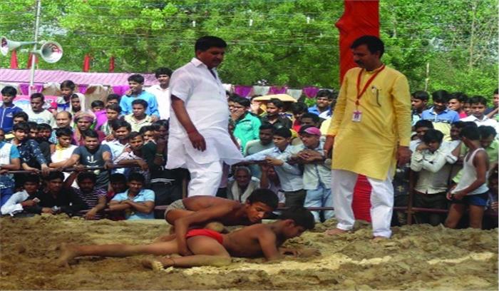 बाराही मेले के अंतिम दिन कुश्ती में कई पहलवानों ने मारी बाजी
