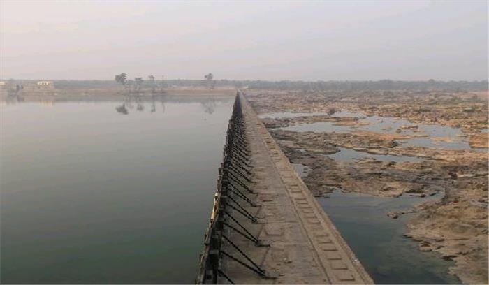 बरियारपुर बांध के 40 गेट टूटने से बाढ़ की आशंका​​​​​​​