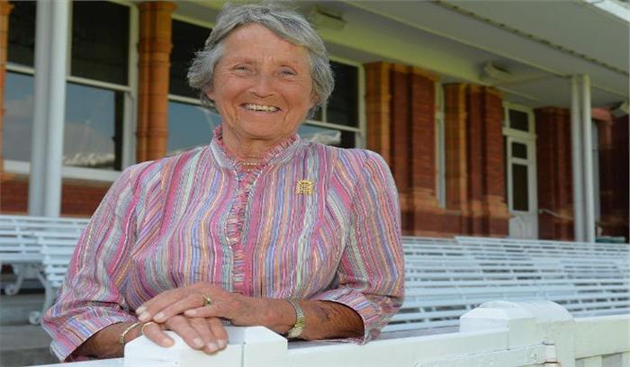 इंग्लैंड महिला टीम की पूर्व कप्तान बारोनेस का निधन