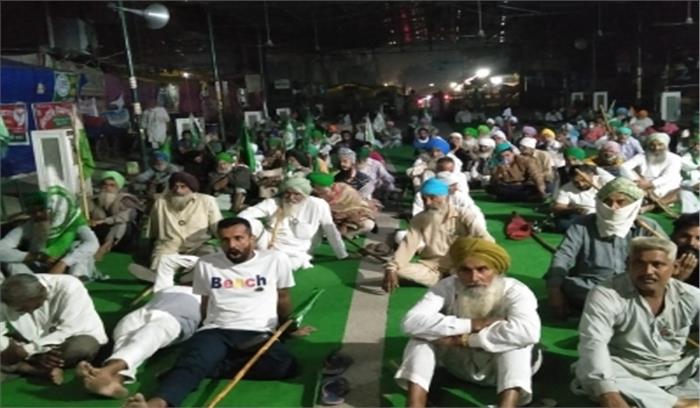 बैरिकेड्स हटते ही प्रदर्शनकारी घबराए, बीकेयू ने किसानों से जल्द बॉर्डर पहुंचने की अपील की