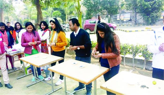 सुपरफन खेल प्रतियोगिता में शिक्षकों ने लिया हिस्सा