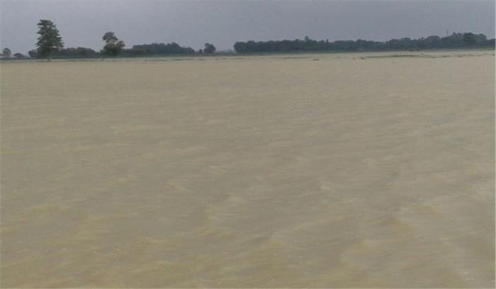 बस्ती के बीडी बांध पर सरयू नदी का दबाव बढ़ा