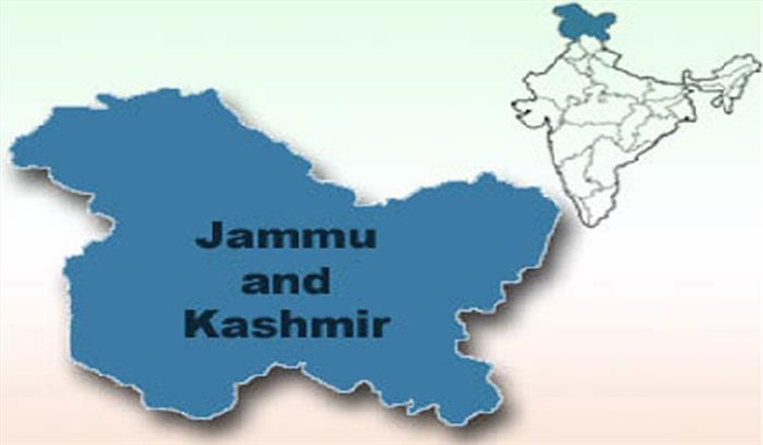 अब दाढ़ी काटने का मामला सामने आया